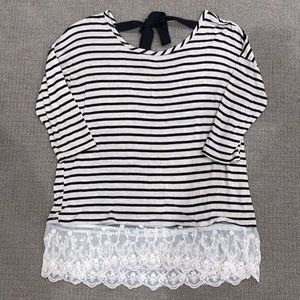 A Pea In The Pod Stripe Bow Back WLace Hem Top